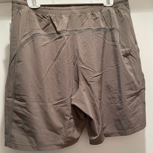 Lululemon Pacebreaker 9” lined XL NWT